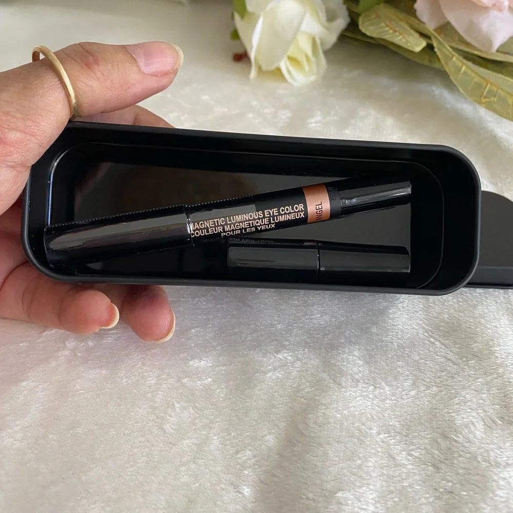 NUDESTIX EYESHADOW PENCIL ✏️ WITH SHARPENER COLOR ANGEL